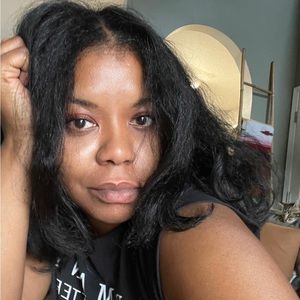 🚨 JayCee’s LIVE SALE 🚨Like this listing to get alerts for when I go live!